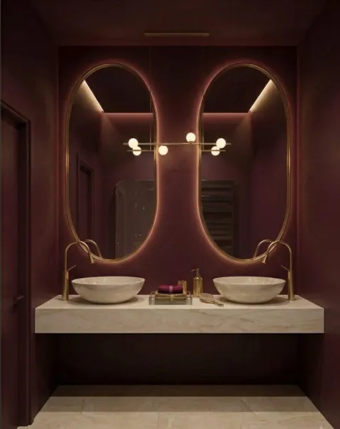 Bordo duvarlı, oval aynalı lavabo